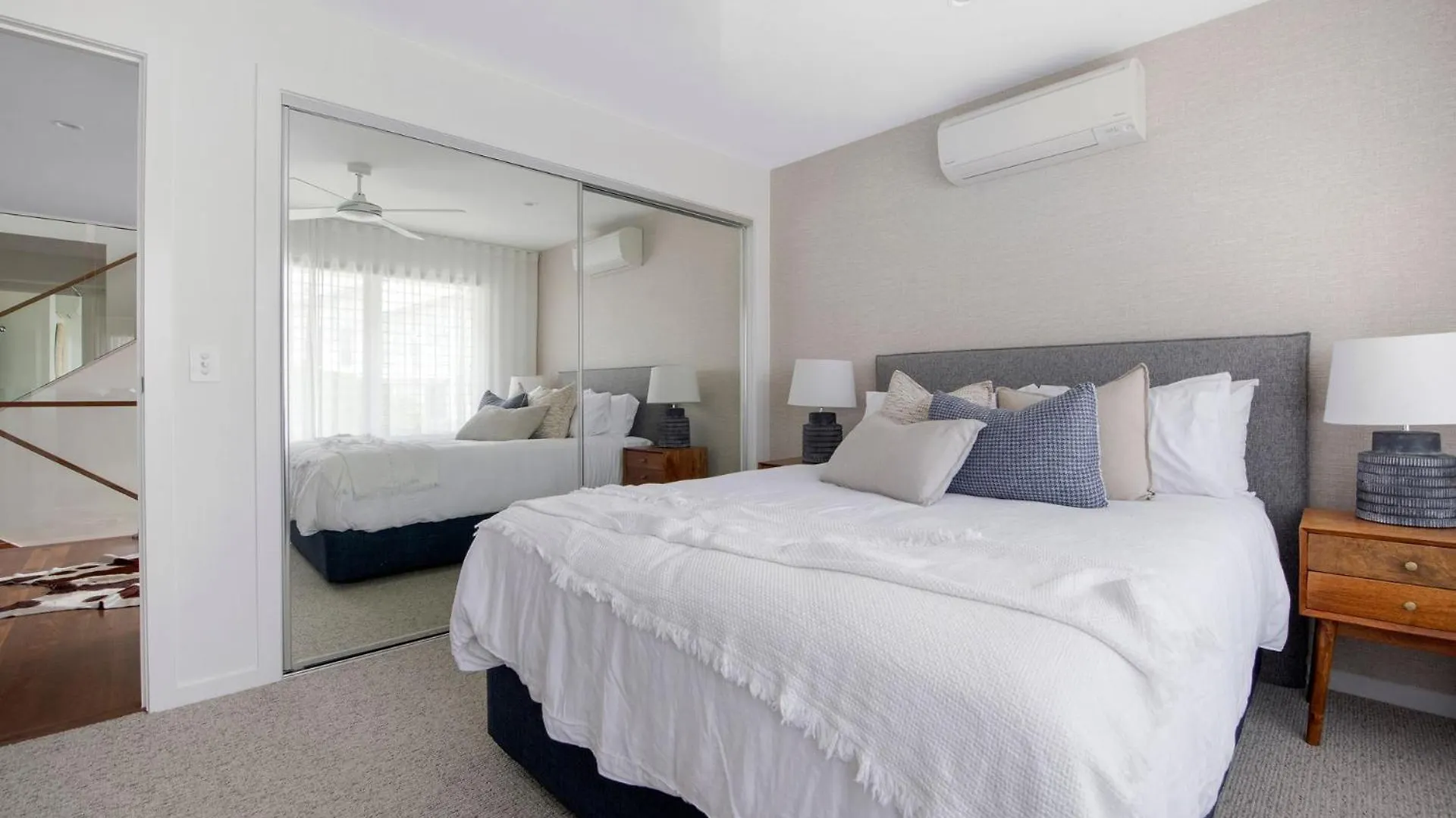 Luxury Tri-level Duplex In Mermaid - Coasthm * Gold Coast