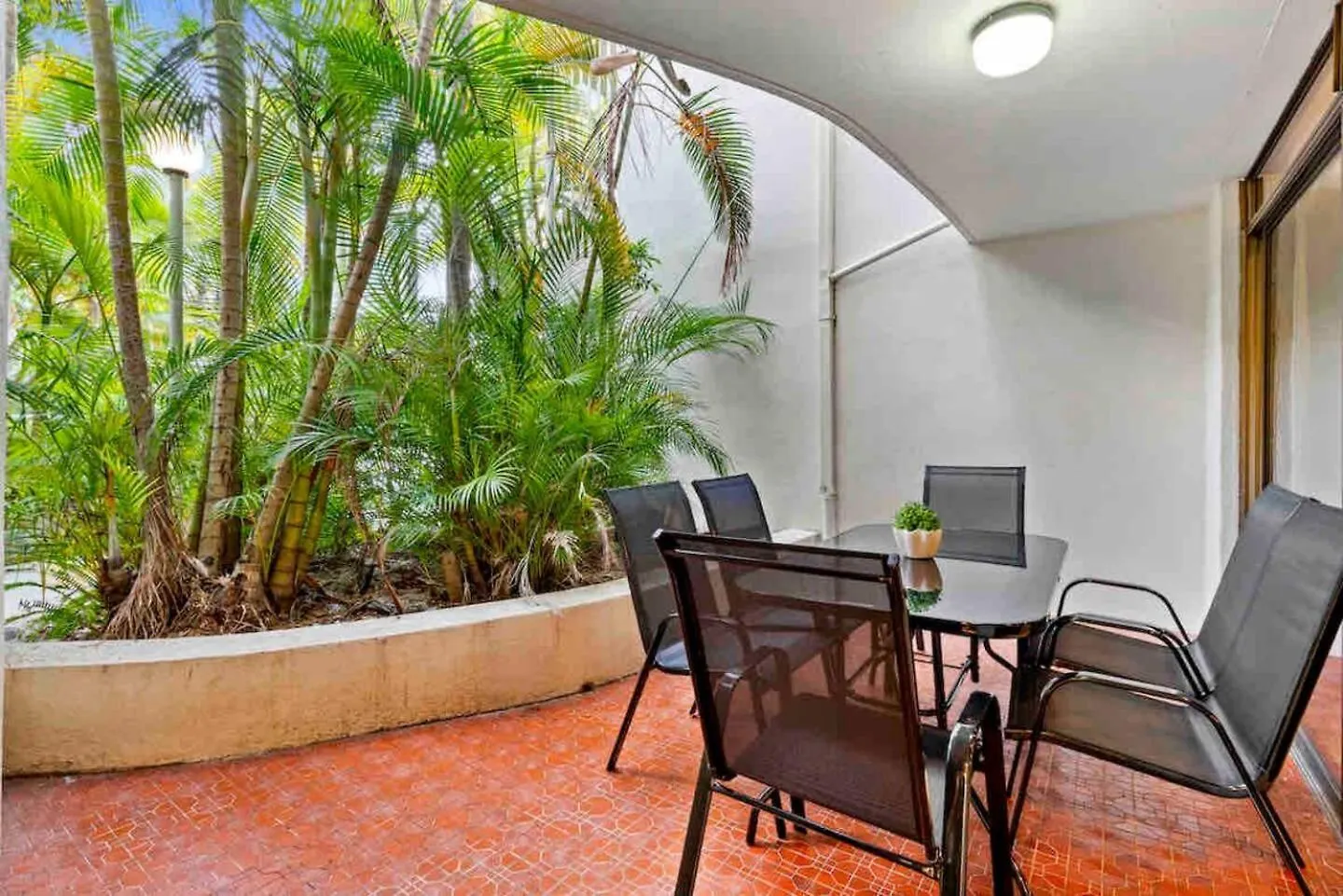 Surfers Paradise Fun Beachside Retreat 골드코스트