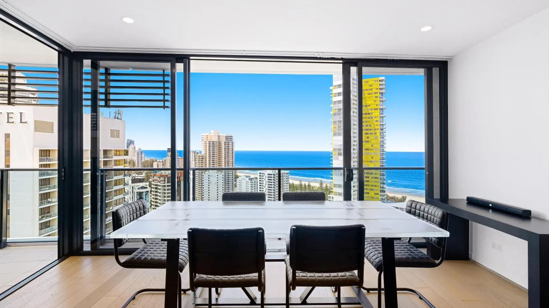 Apartment Oracle Tower 2 23rd Floor *