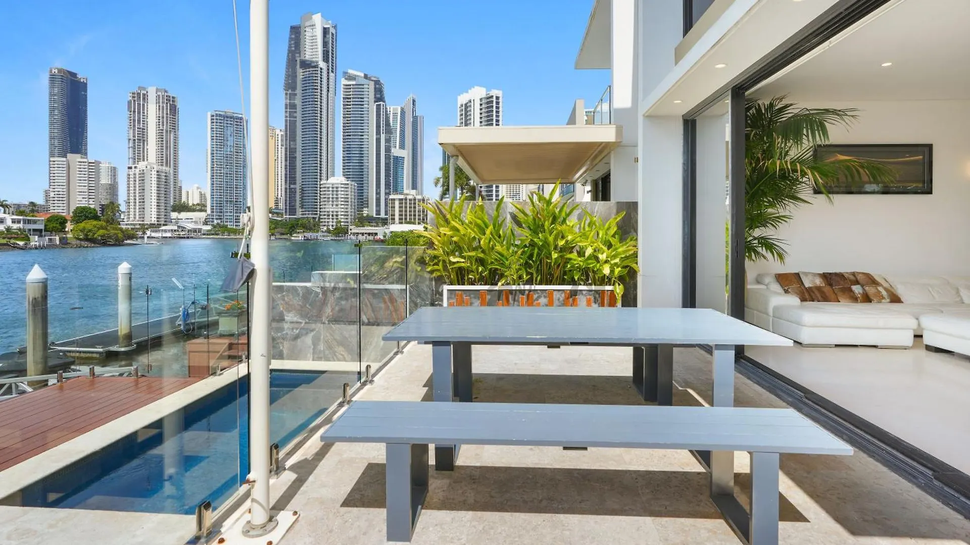 3 M Luxury Waterfront In Paradise Pets Welcome *