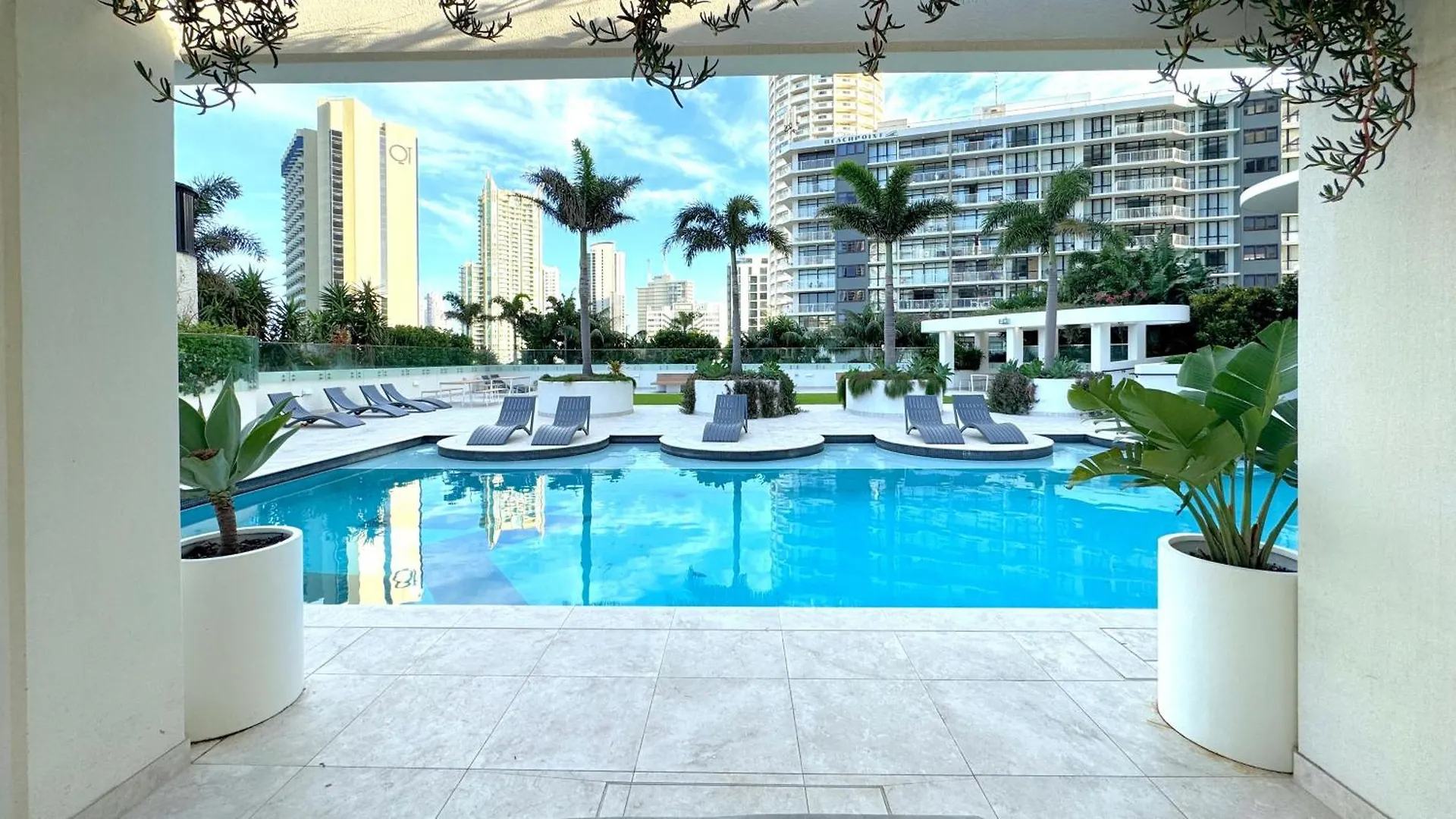 Surfers Beachside Luxury - Stunning Panoramic View * Gold Coast