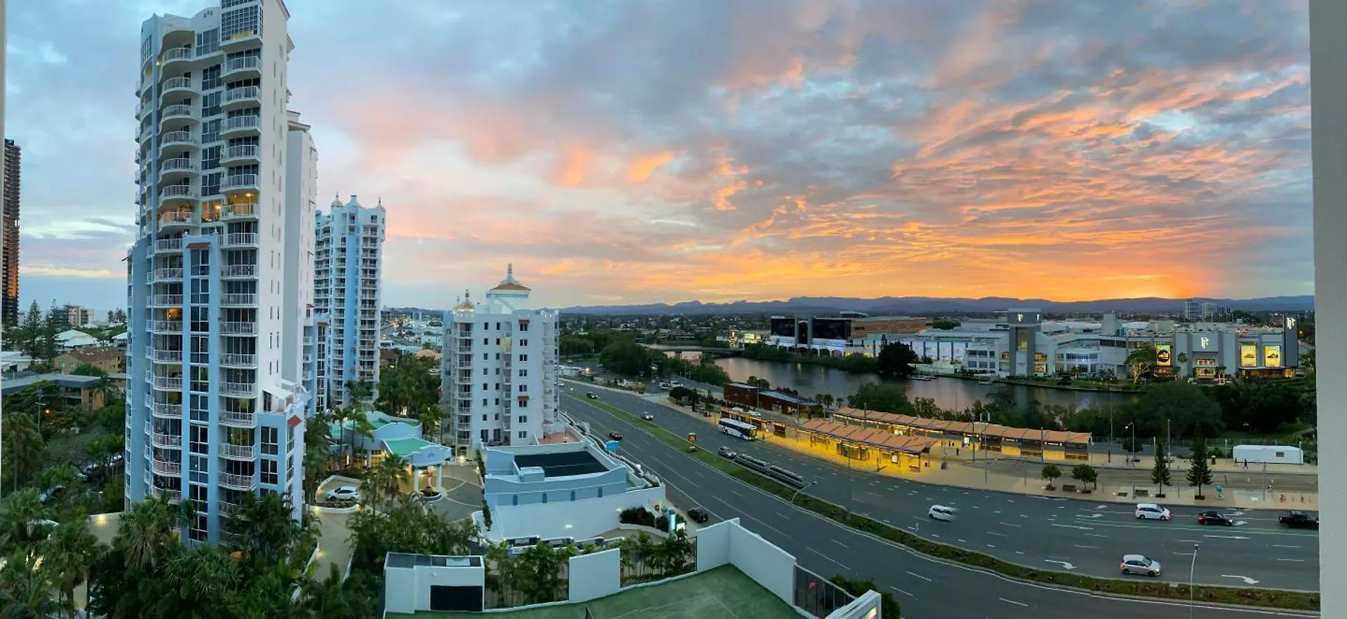 Broadbeach Walk Pac Fair, Casino * Gold Coast