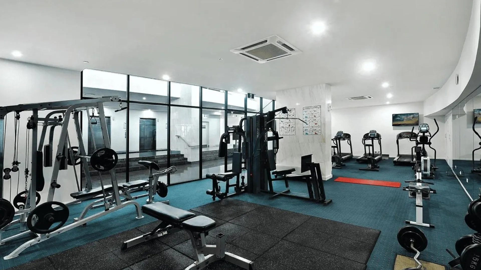 Large Modern 3 Bedroom With Views - Coasthm