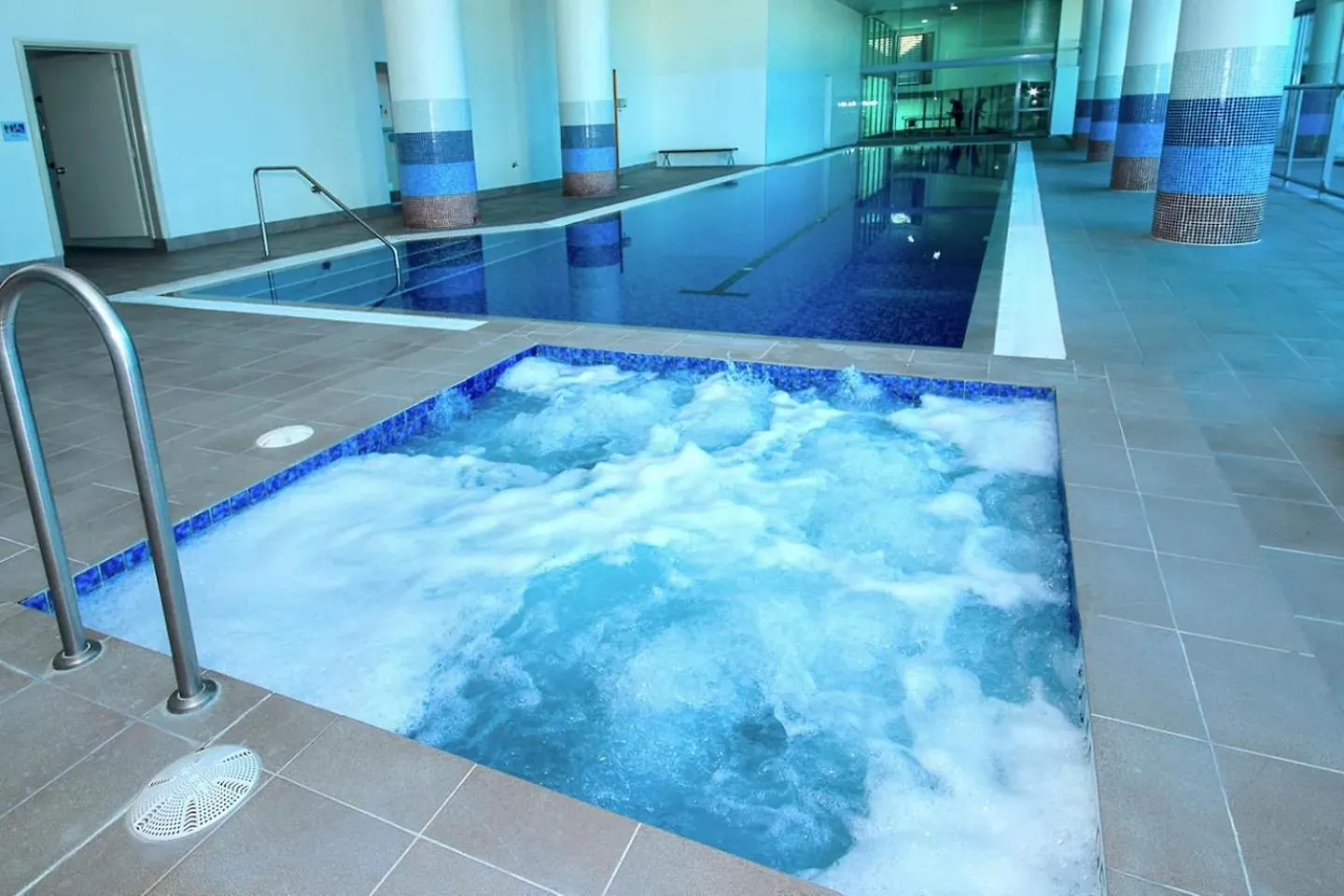 Elegant Splendor 3 Bedroom With Tram Access דירה *