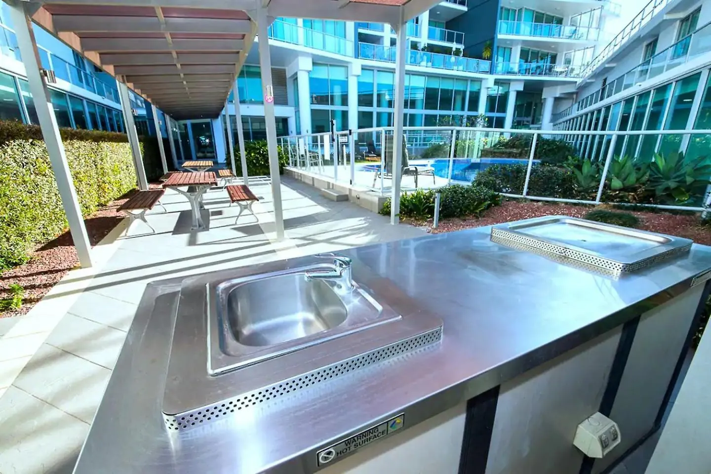 Elegant Splendor 3 Bedroom With Tram Access גולד קוסט