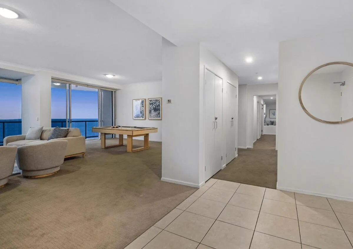 Apartment Level 45 Luxury Sub-penthouse In Towers Of Chevron Gold Coast