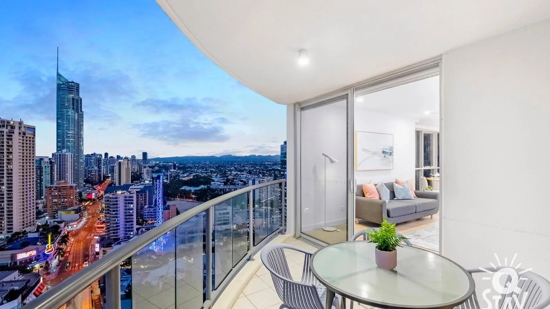 Apartment Chevron Renaissance - Qstay *