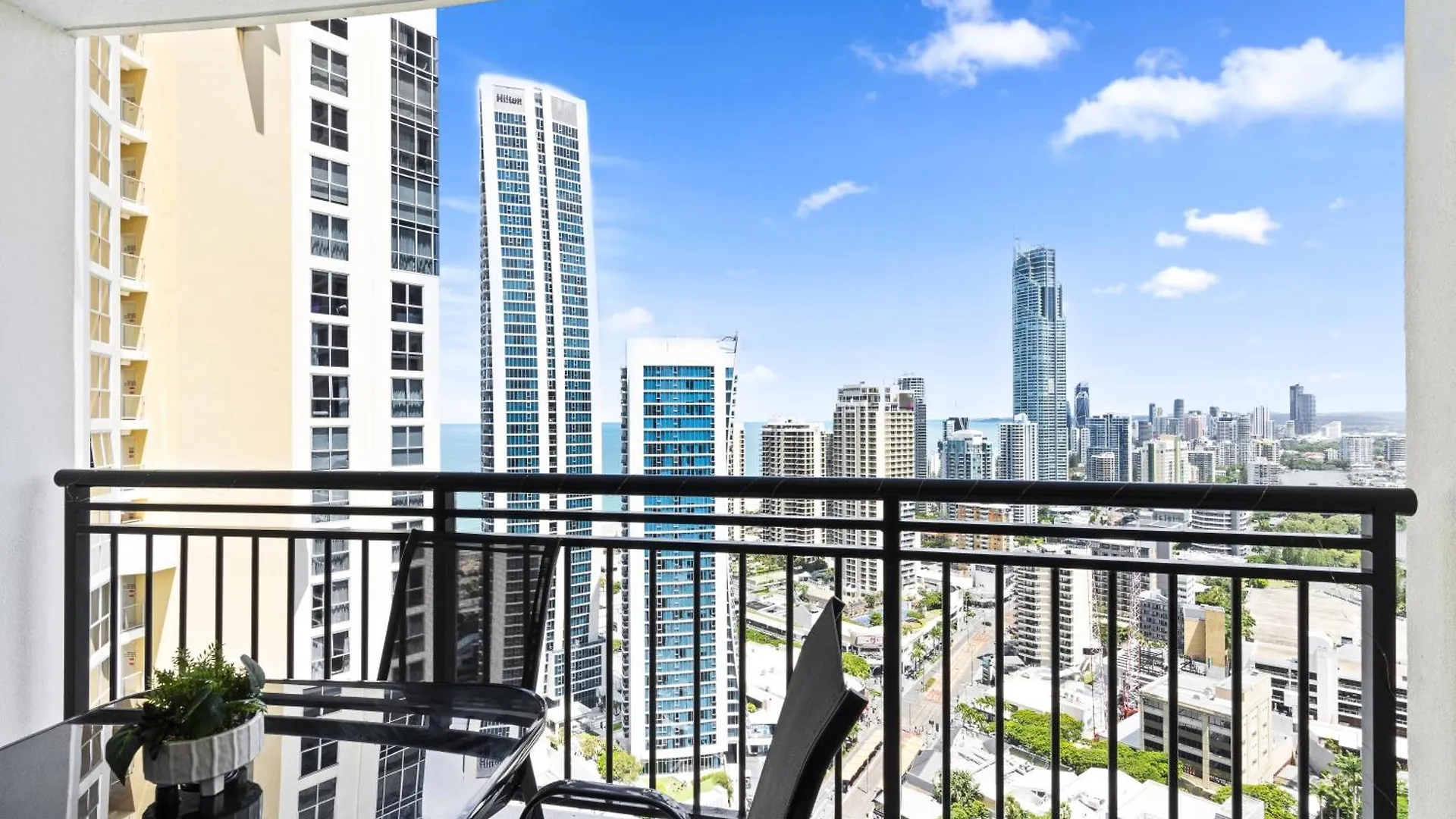 Apartment Chevron Renaissance - Qstay Gold Coast