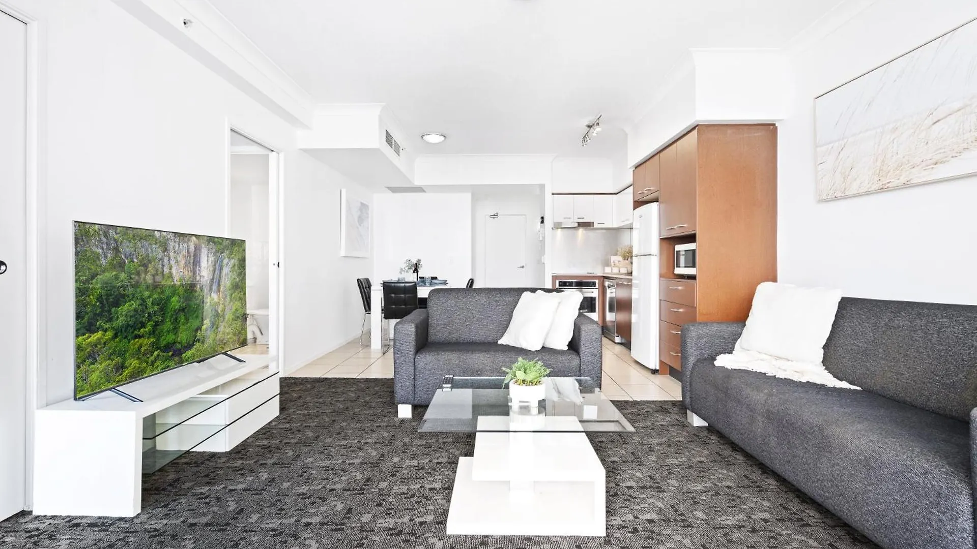 Chevron Renaissance - Qstay Apartment