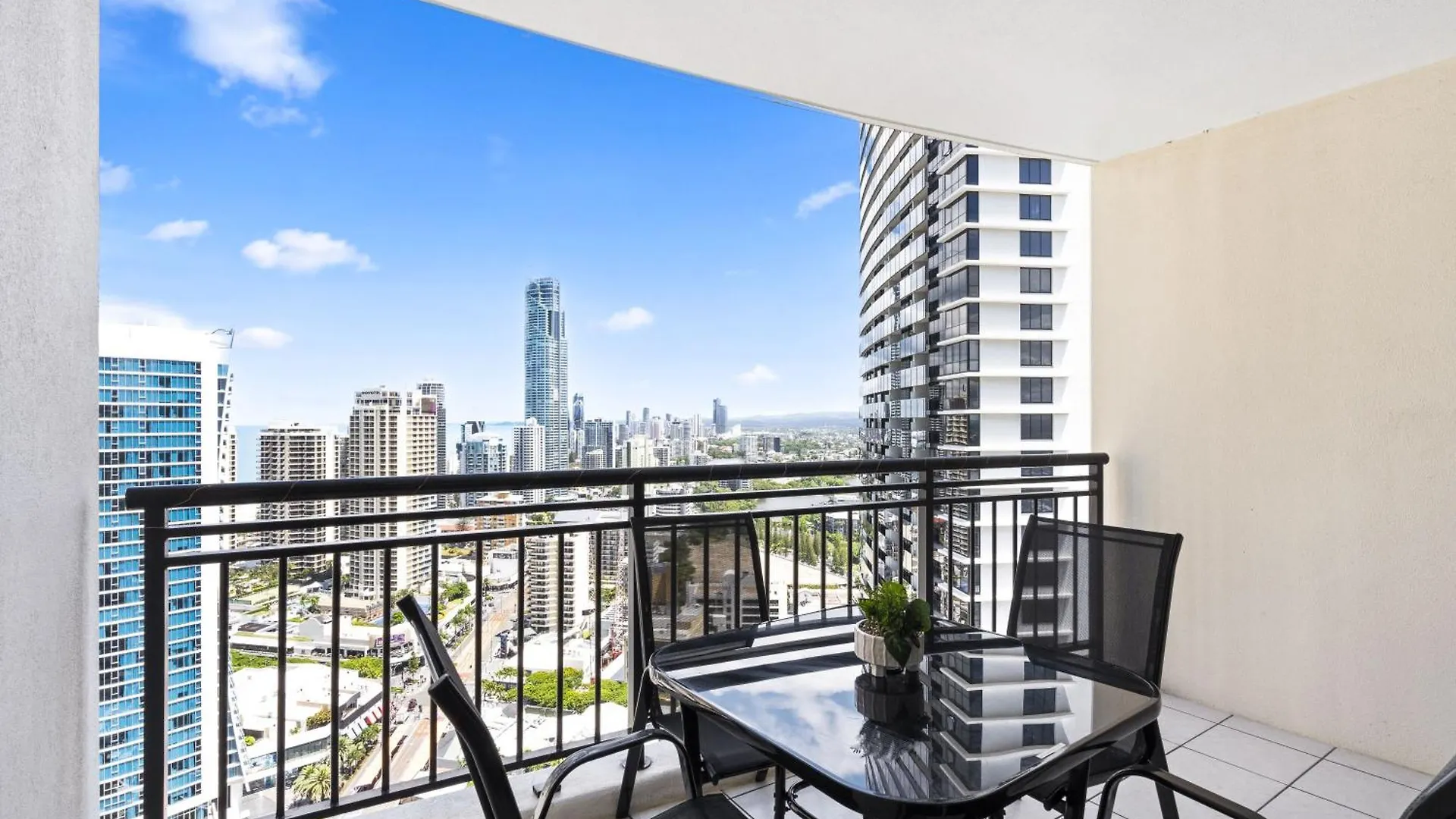 Apartment Chevron Renaissance - Qstay