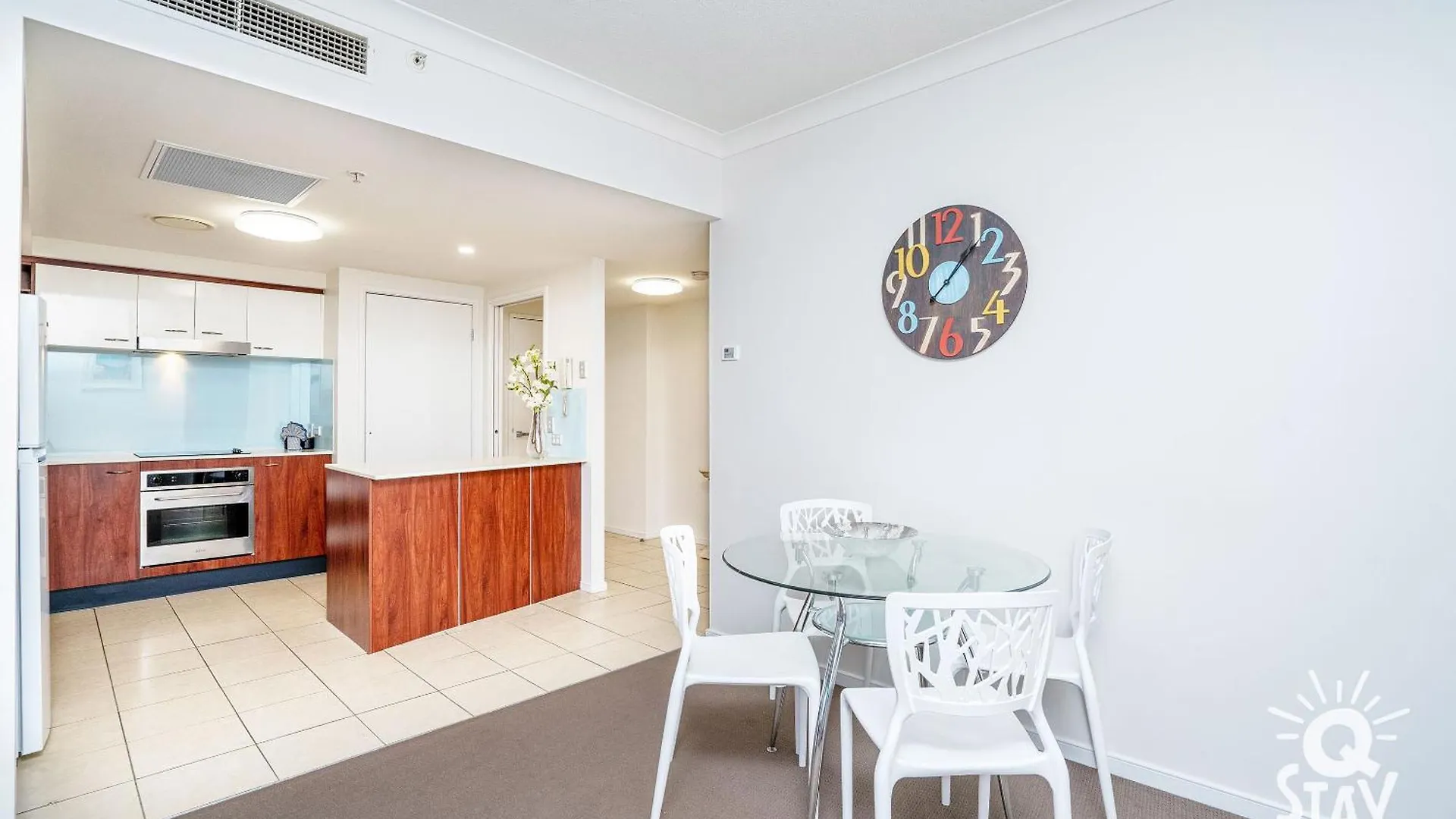Chevron Renaissance - Qstay Gold Coast