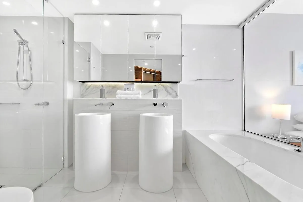 Luxe Skyhome At Oracle 14401 Gold Coast