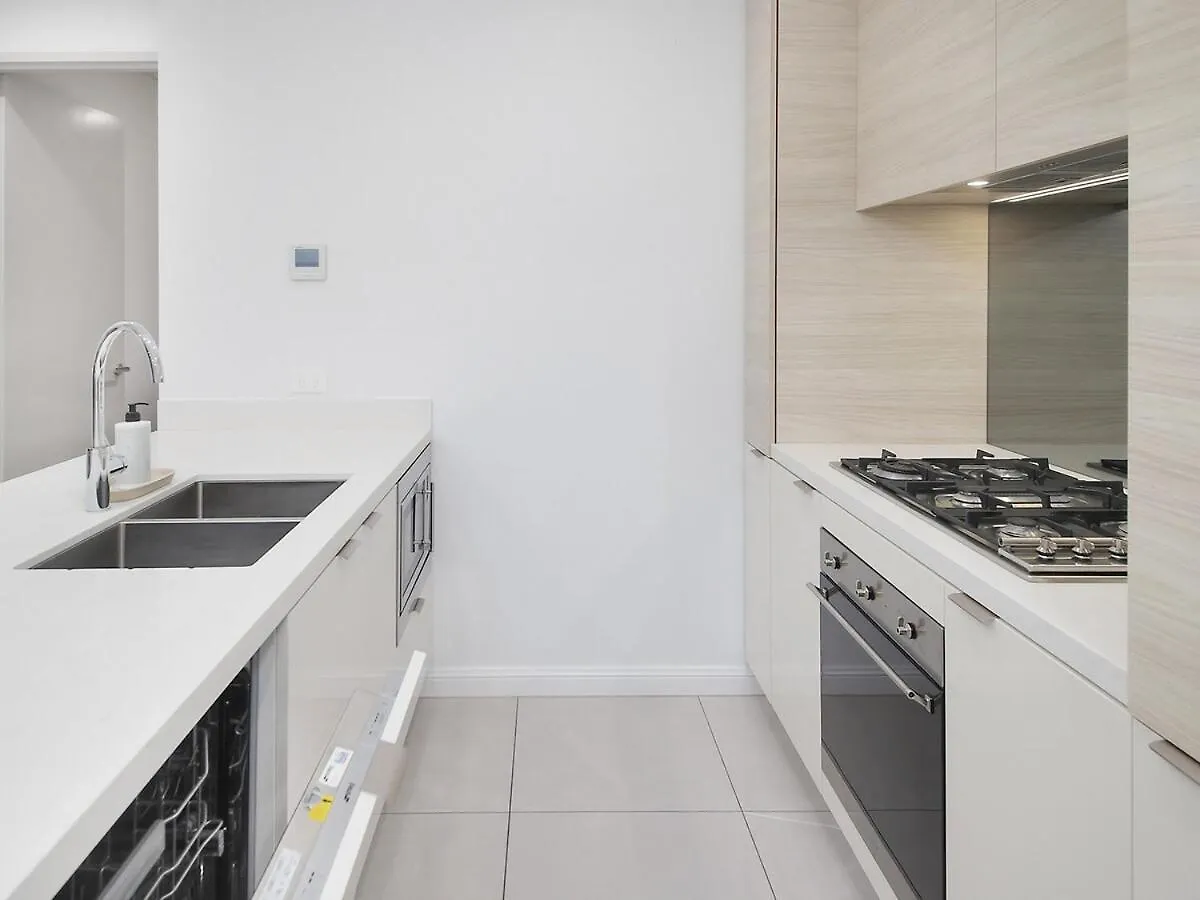 Apartment Beachfront Luxe Escape At Parking *