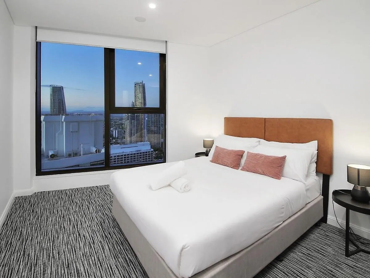 Beachfront Luxe Escape At Parking * Surfers Paradise