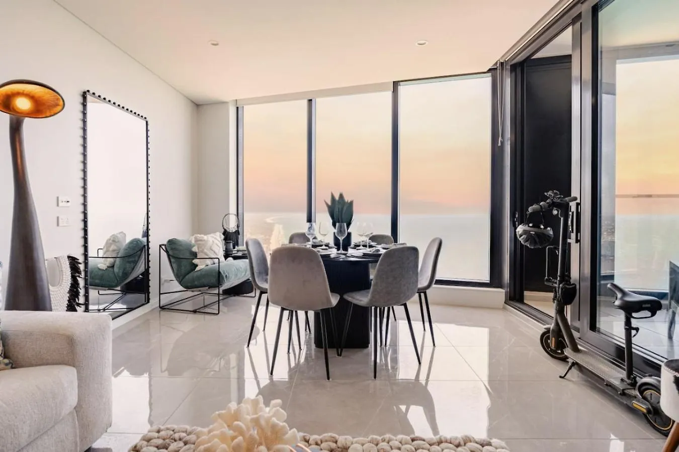 Surfers Beachside Luxury - Stunning Panoramic View Apartment Gold Coast