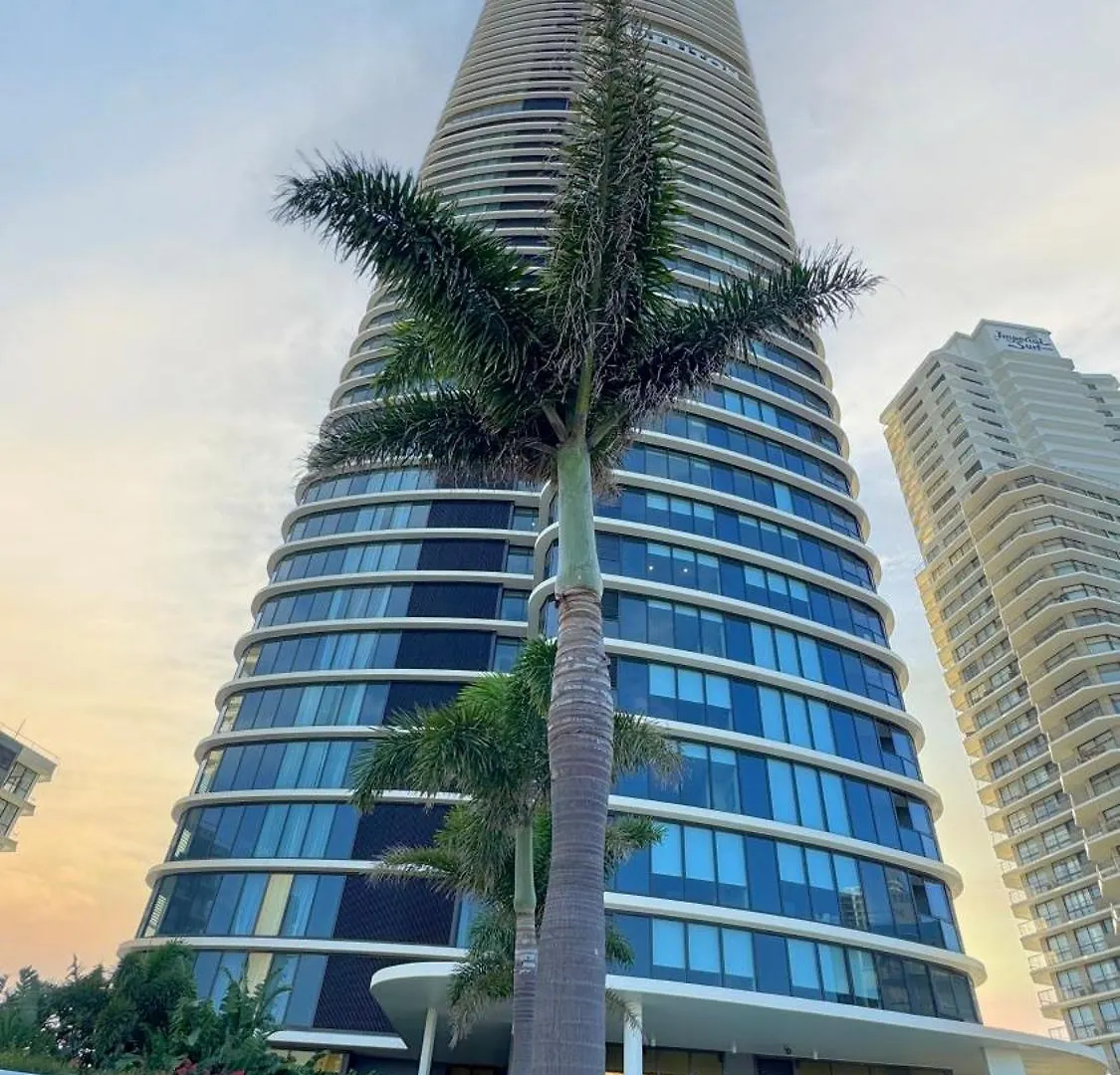 Surfers Beachside Luxury - Stunning Panoramic View Daire