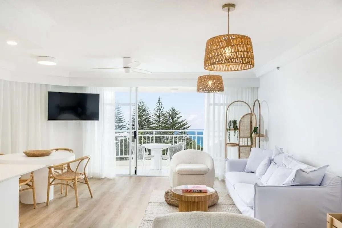 Ocean View Coastal Haven In Burleigh Heads