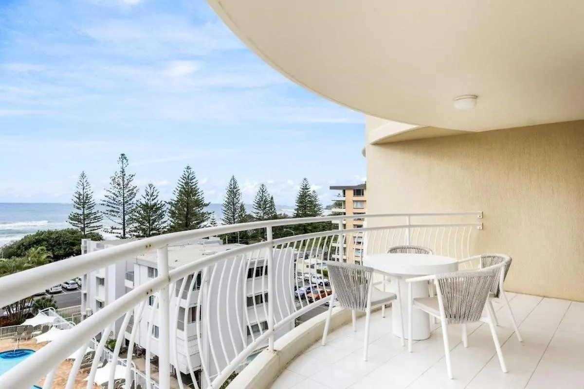 Ocean View Coastal Haven In Burleigh Heads Apartment