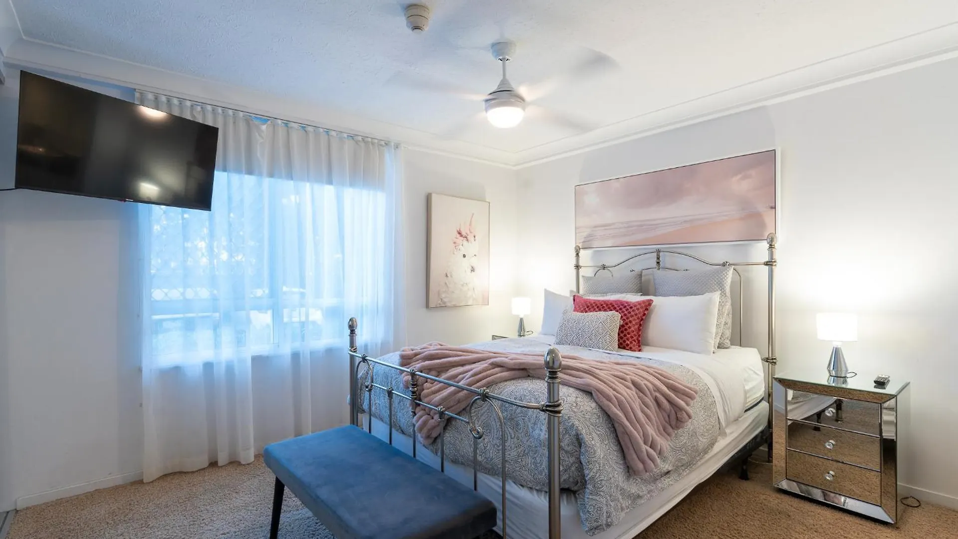 Beachside Beauty At Burleigh Pavilion! Apartment *