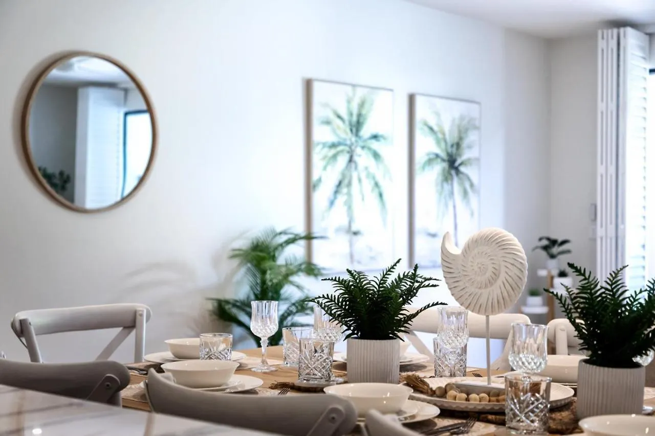Holiday home Modern Palms Getaway