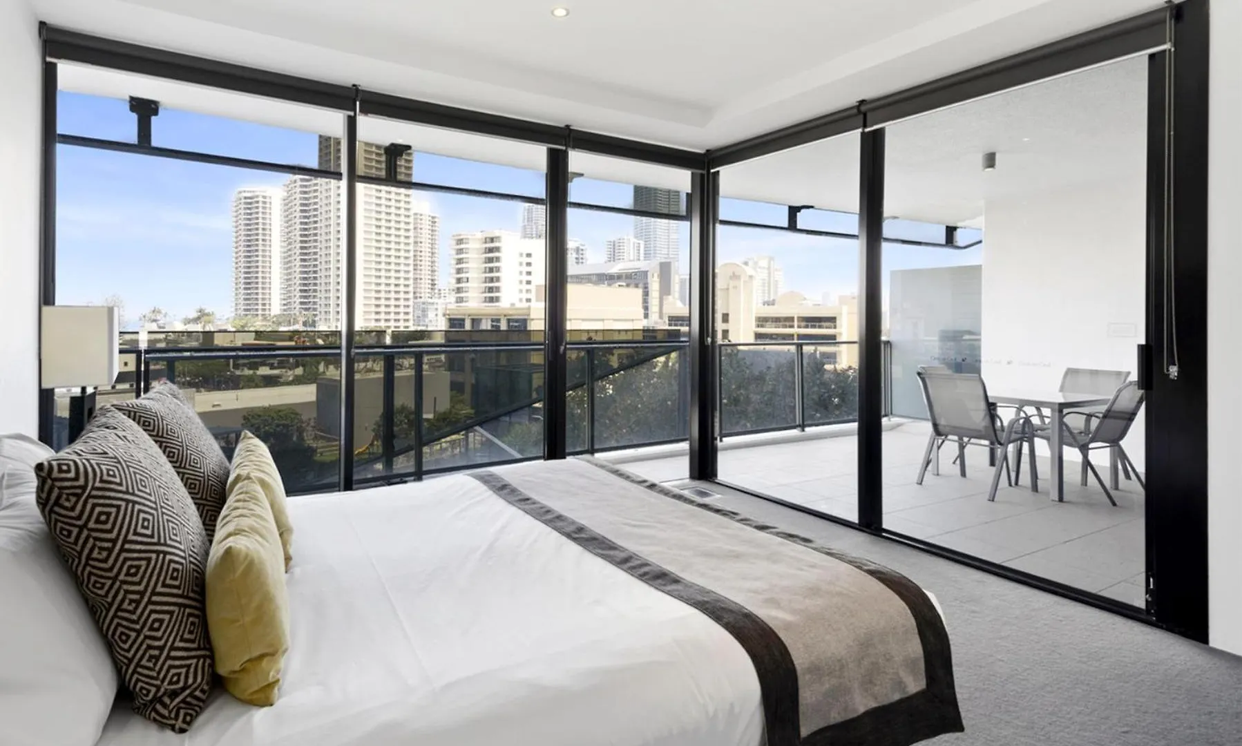 Sealuxe - Surfers Paradise Gold Coast