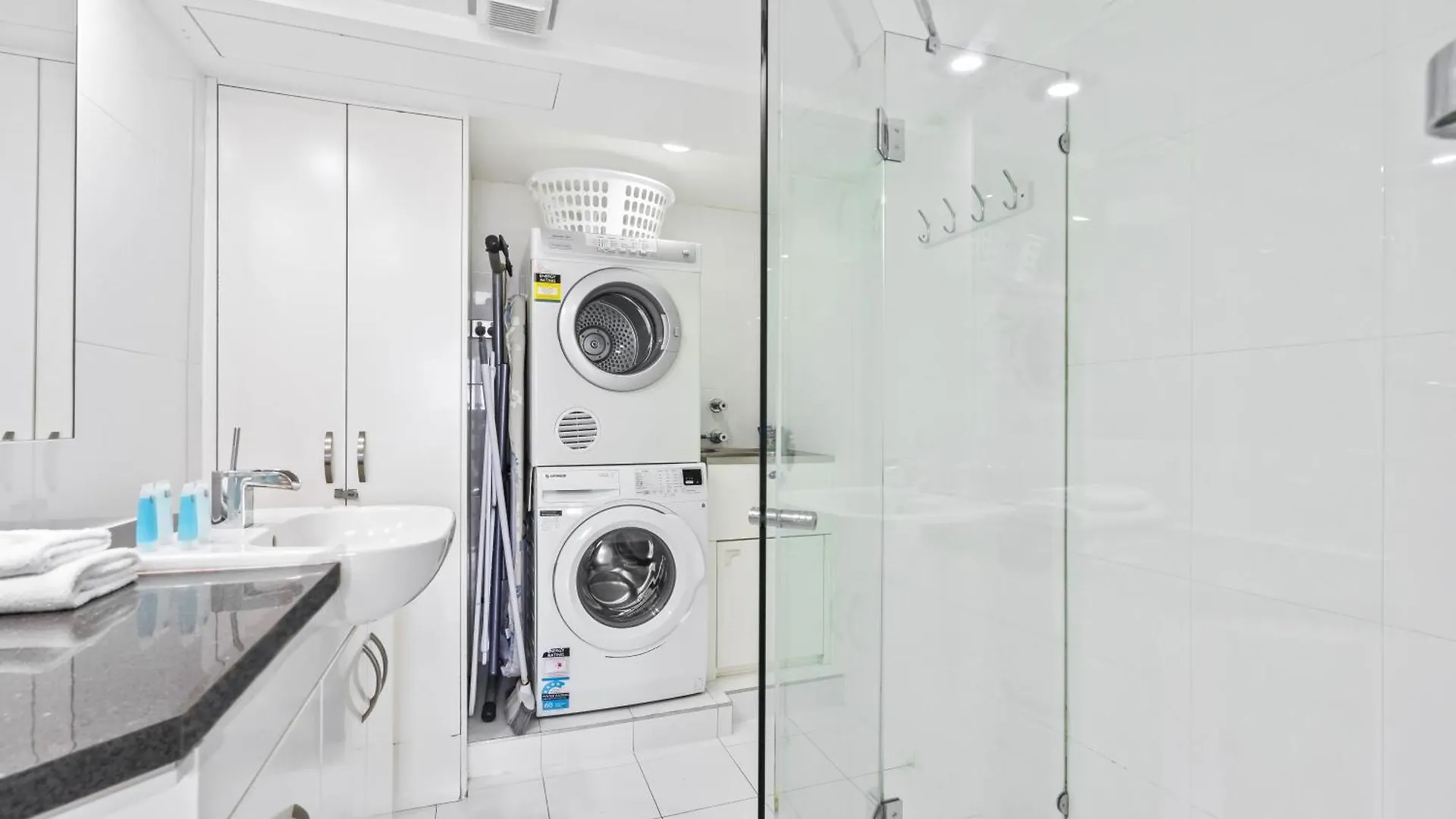 3 Bedroom Ocean View Unit At Zenith In Surfers Paradise - Q * Gold Coast