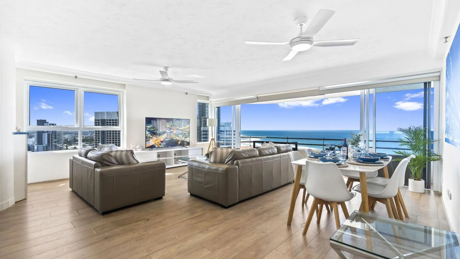 3 Bedroom Ocean View Unit At Zenith In Surfers Paradise - Q Apartment Gold Coast