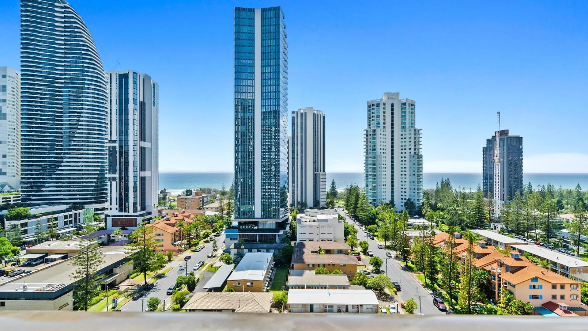 Apartment 'Beachside Glow' Gleaming Getaway On The Gold Coast Gold Coast