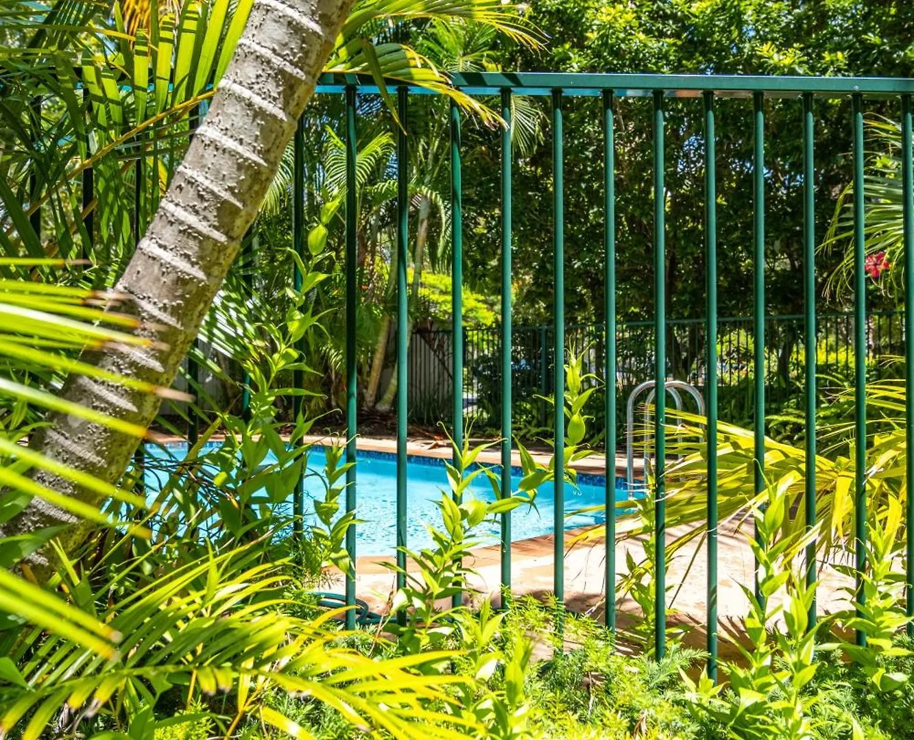 Sunbury Broadbeach * Gold Coast