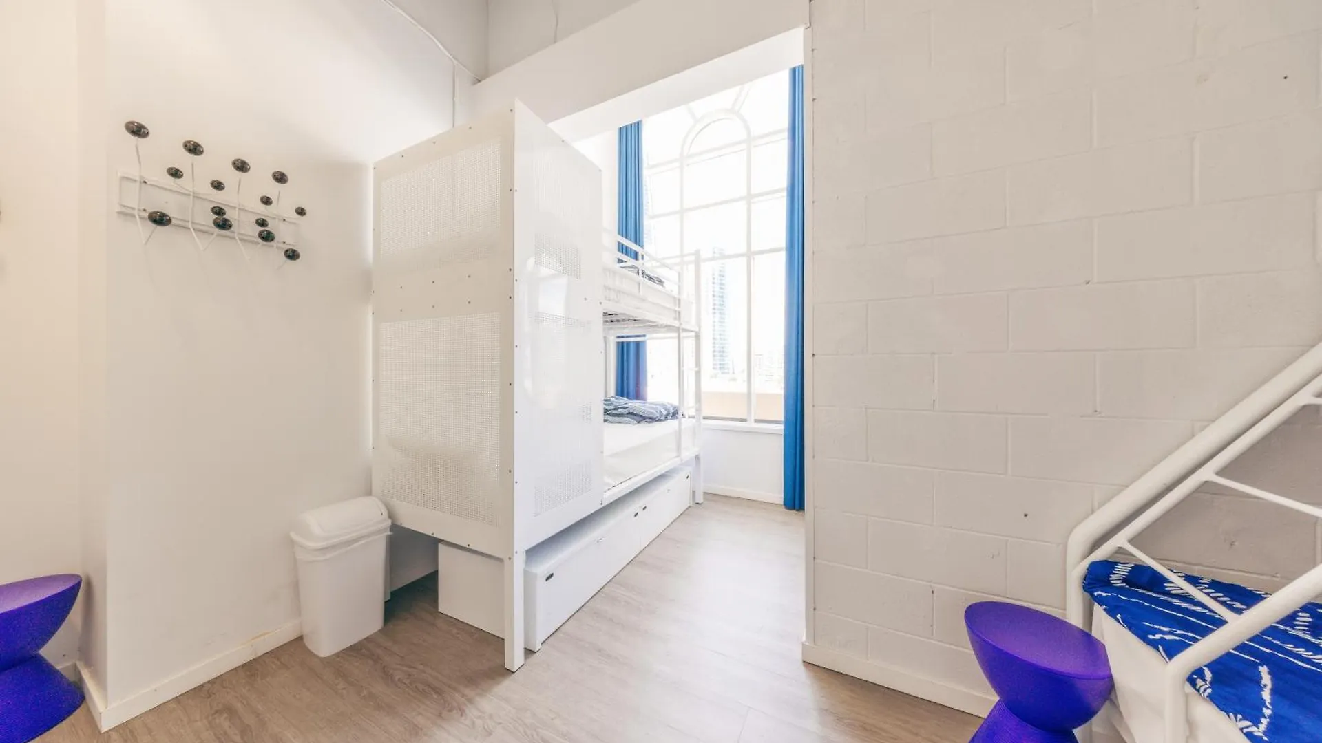 Maze Backpackers - Hostel