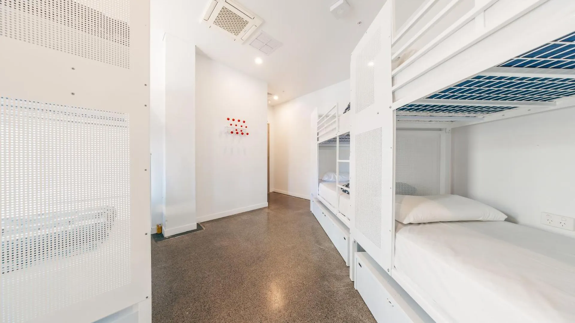 Maze Backpackers - Hostel Gold Coast