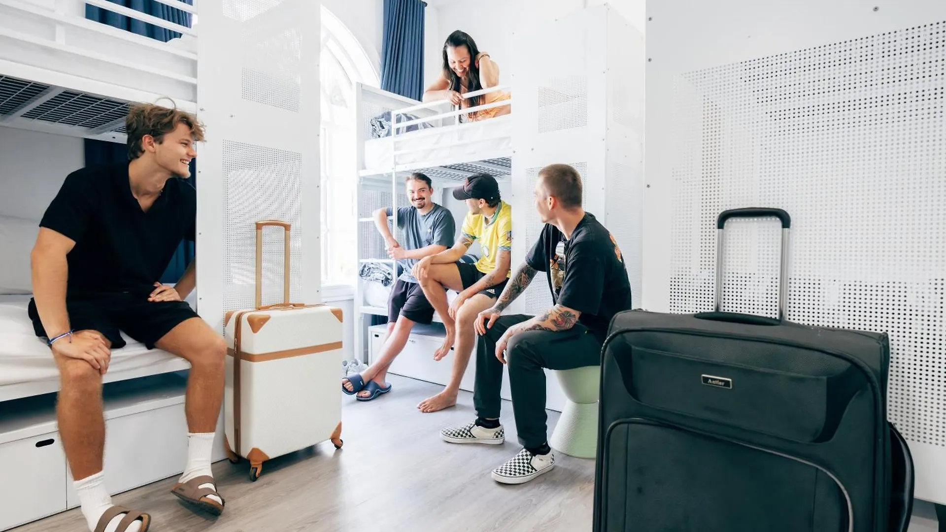 Hostel Maze Backpackers - Gold Coast