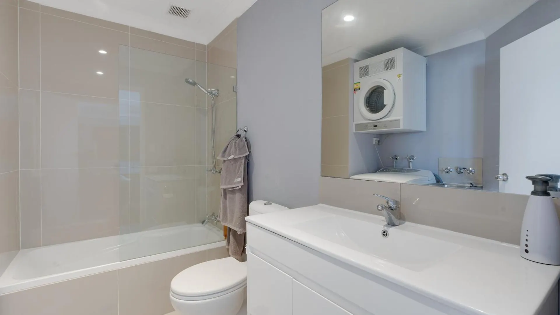 2b Broadwater Views In Labrador