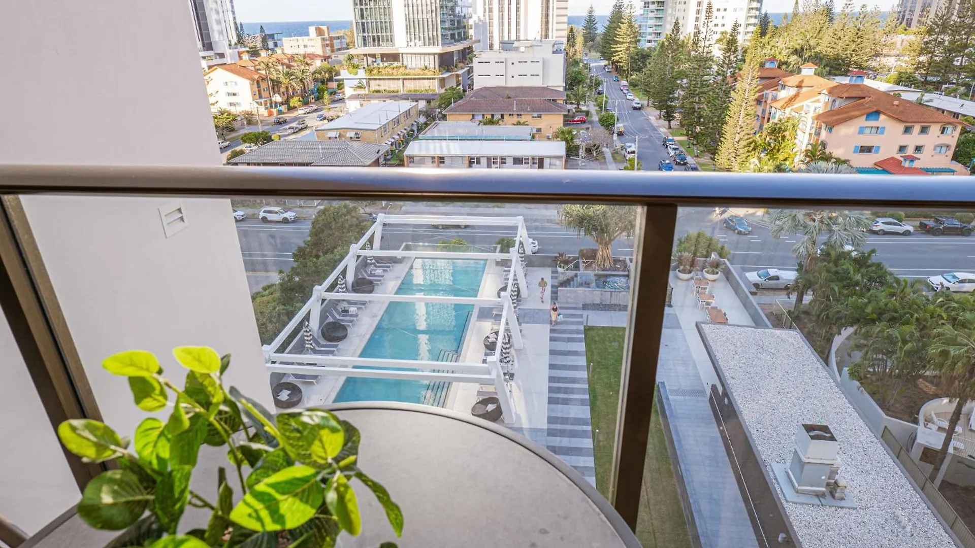 Special Deal! 2br In Heart Of Gold Coast