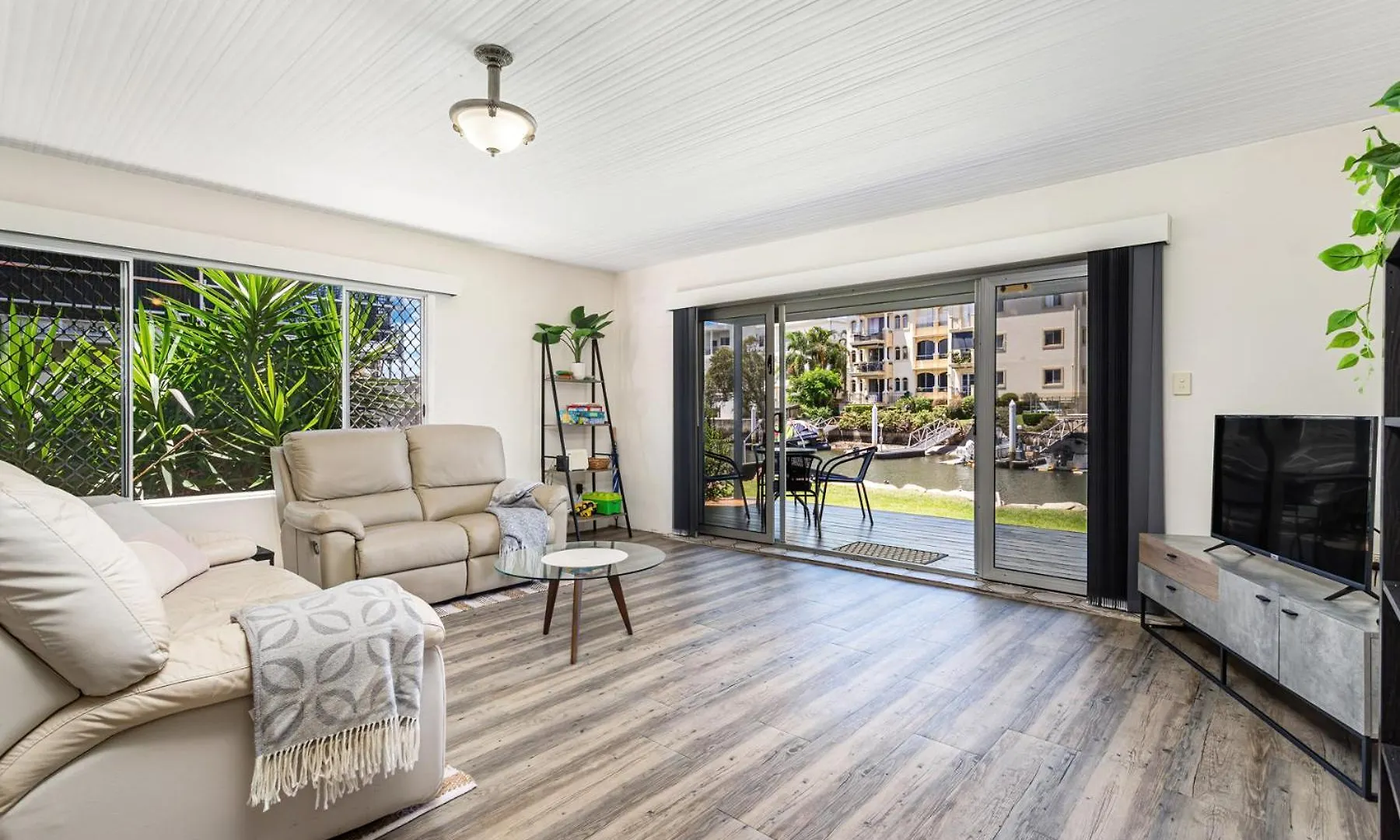 Apartment Canal Luxury Living & Boat Ramp *