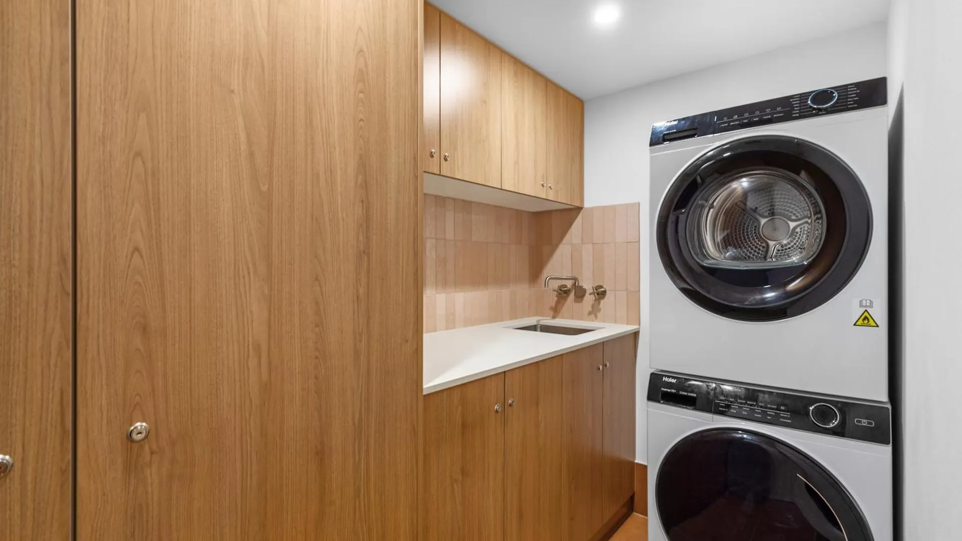 Apartmanhotel Viscount On The 4*