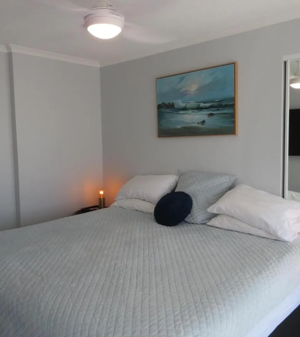 Aparthotel Surfers Beachside 4*
