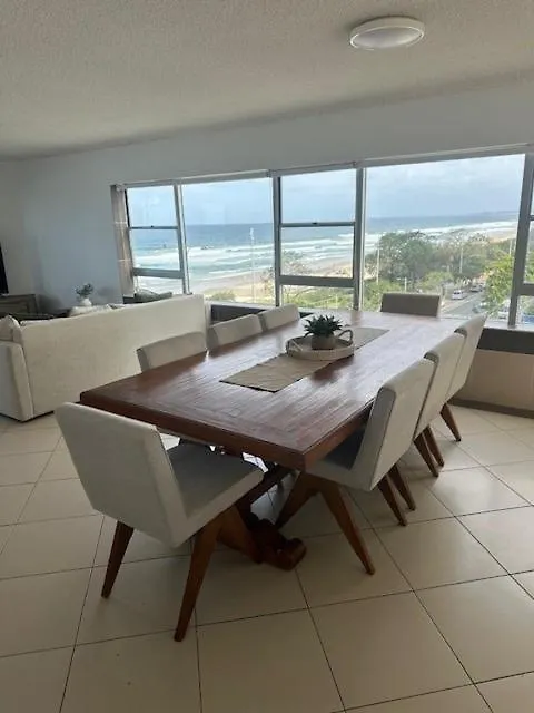 Absolute Beachfront In Paradise Apartment *