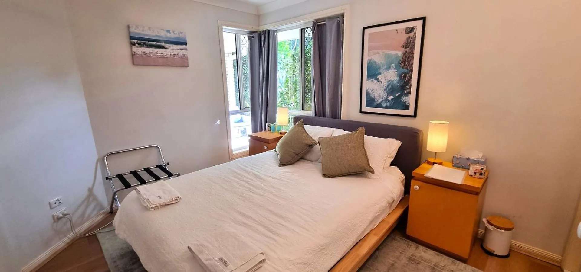 Holiday home 6 Bedroom House With Pool Gold Coast