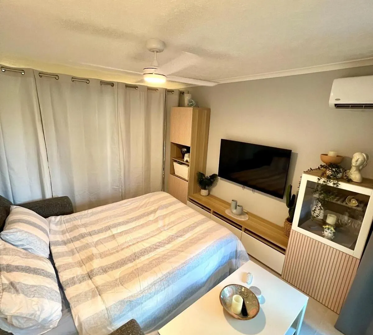 Coastline Escape Renovated Unit - New Listing