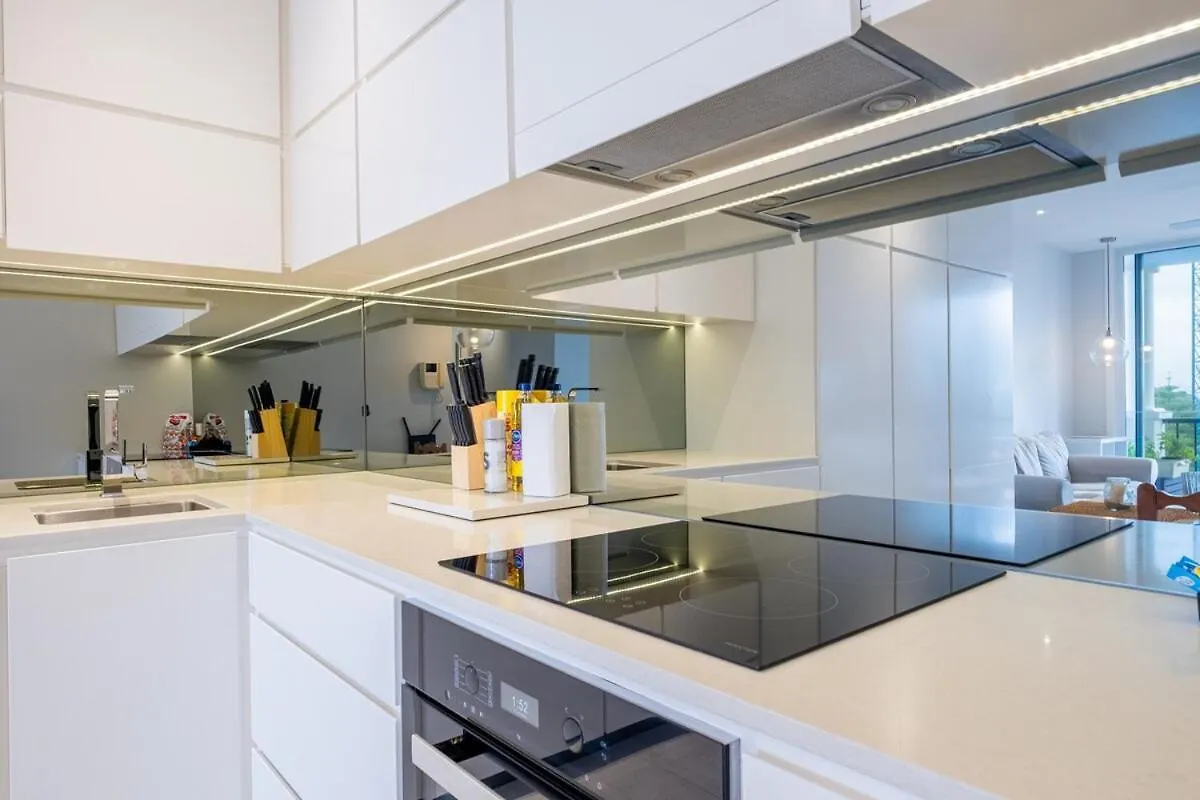 1br Tropical Escape With Heated Pools Sauna Bbq Gold Coast