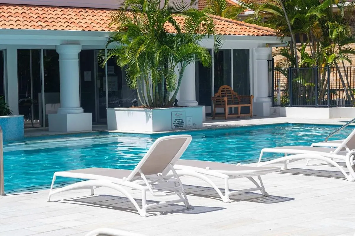 1br Tropical Escape With Heated Pools Sauna Bbq