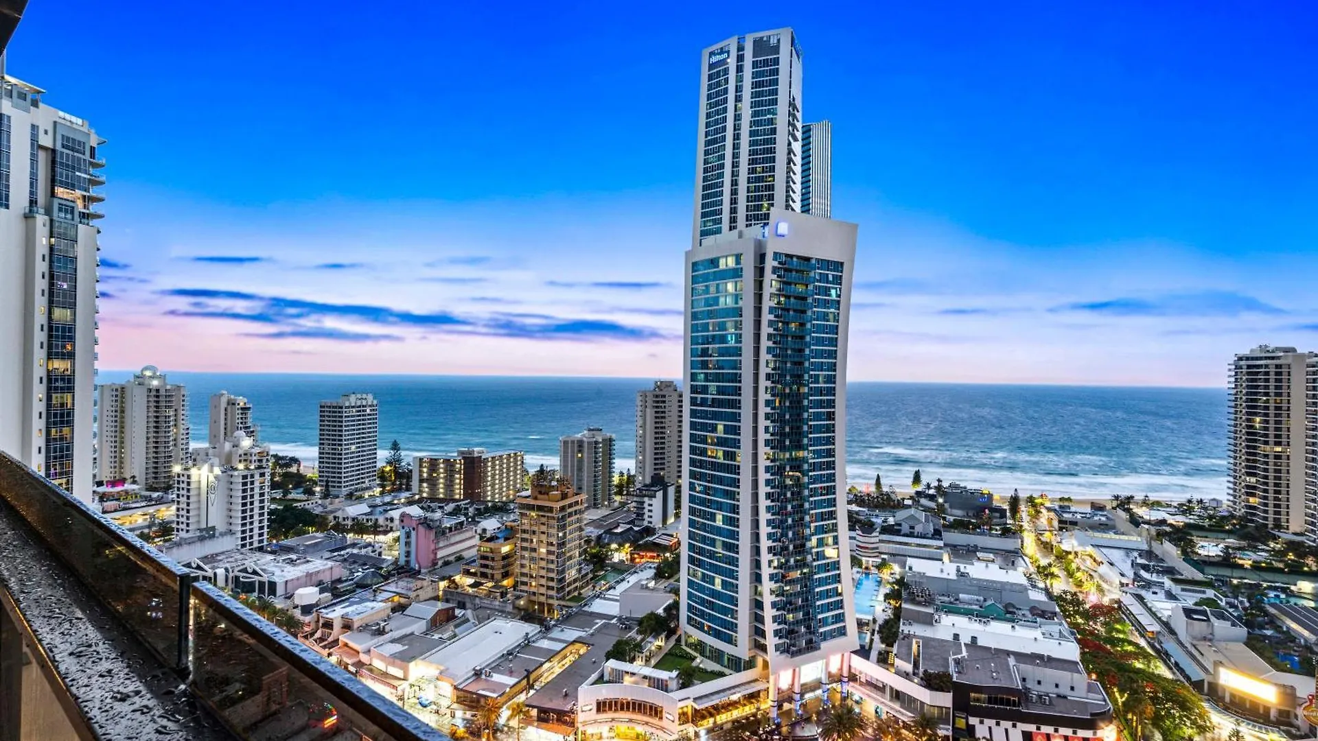Ocean Views! - One Bedroom With - From Level 9 - Circle On Cavill - Self Contained & Privately Managed - Wow 黄金海岸