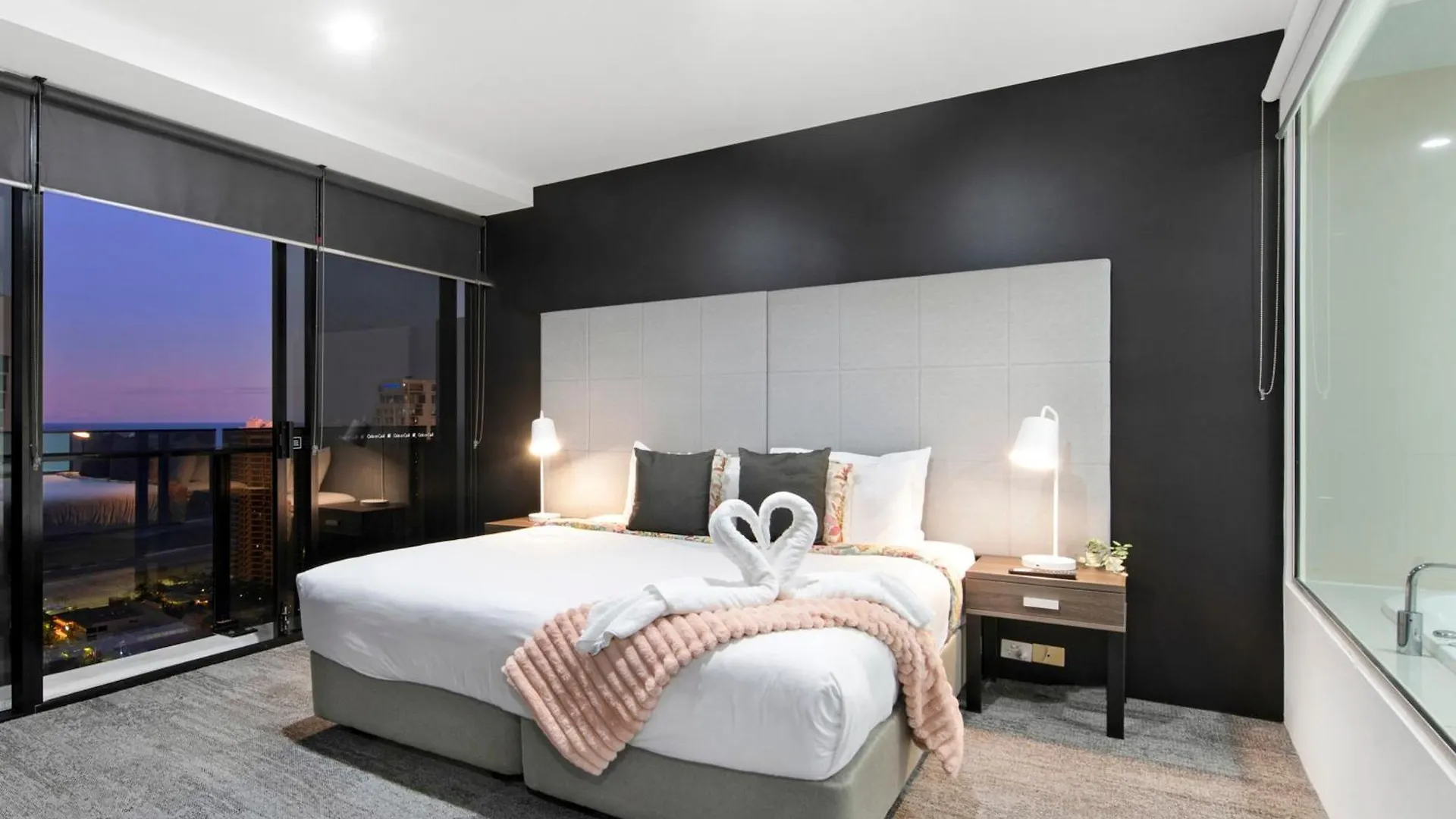 Ocean Views! - One Bedroom With - From Level 9 - Circle On Cavill - Self Contained & Privately Managed - Wow Apartment