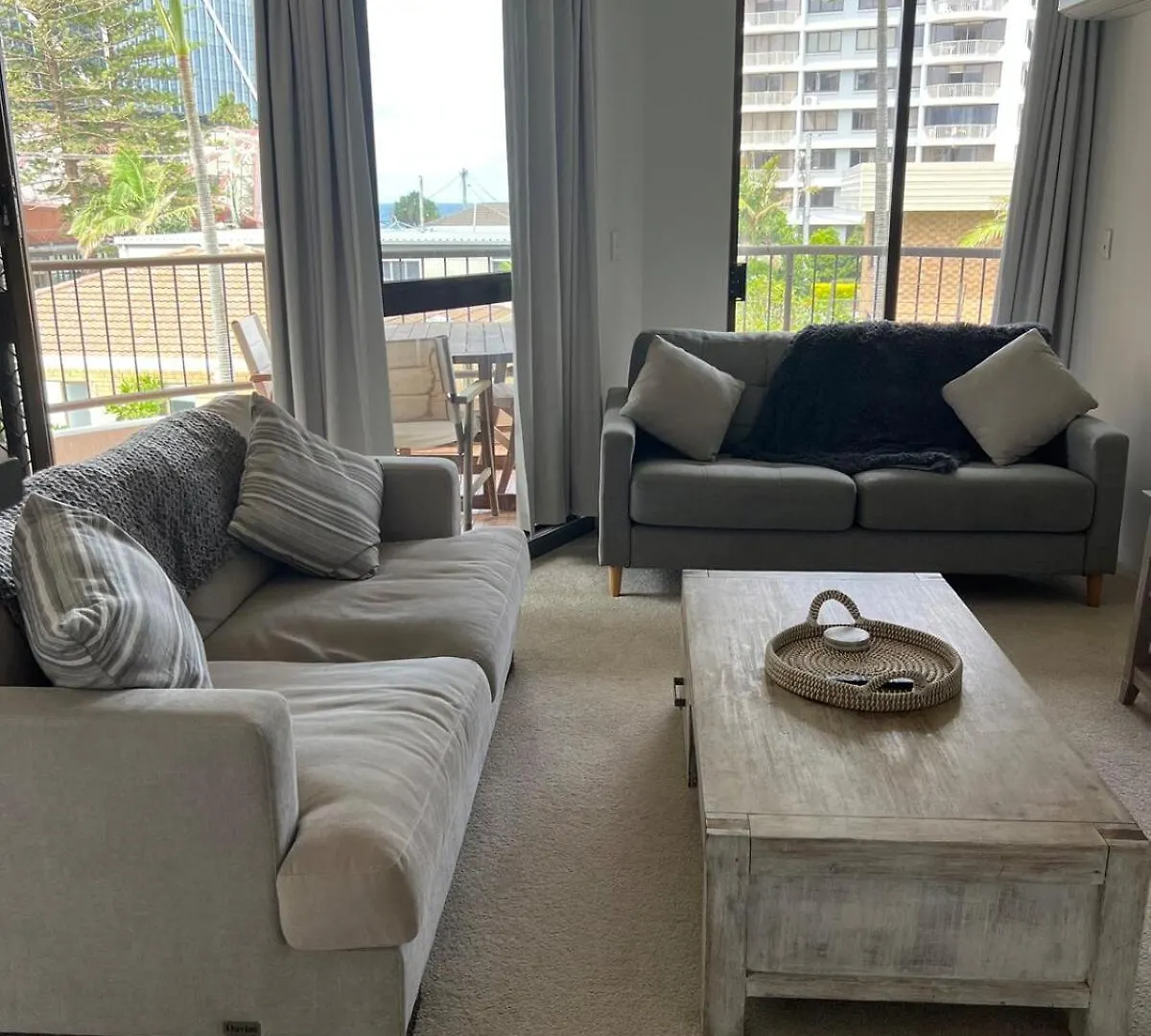 Surf And Seaside * Gold Coast