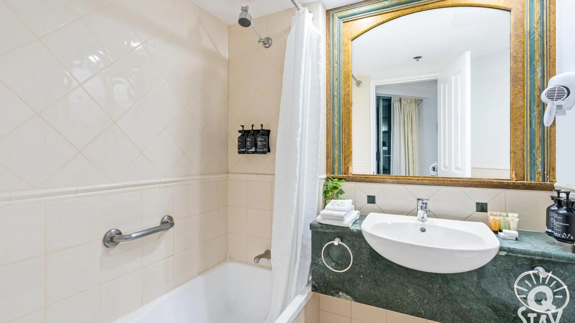 Apartment Legends - Qstay Gold Coast