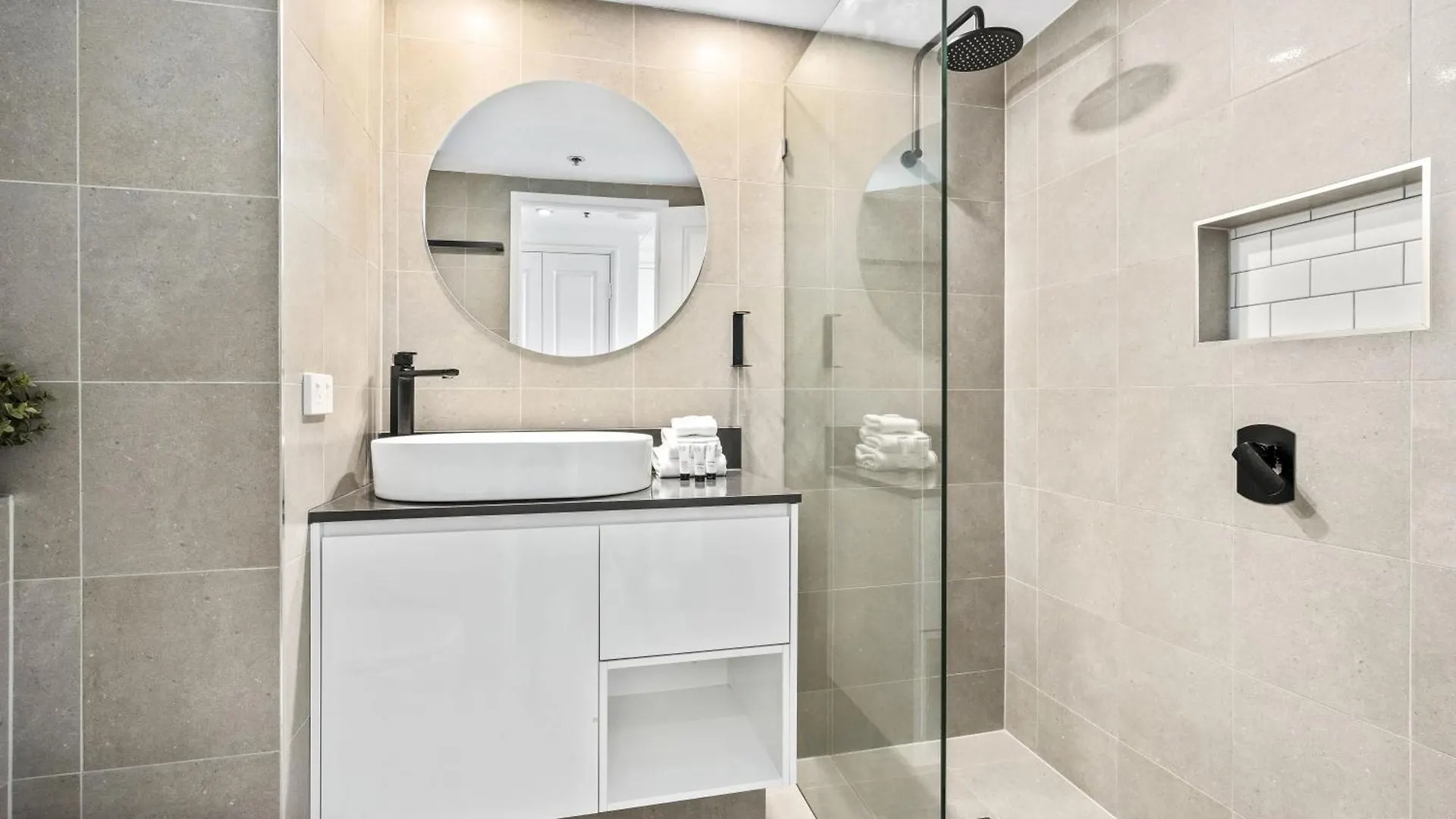 Apartment Legends - Qstay Gold Coast