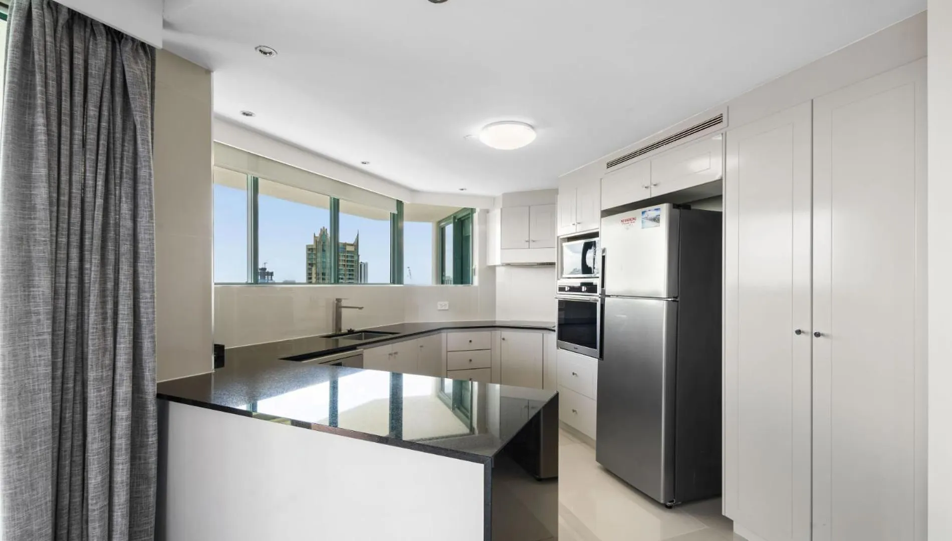 Apartment Crown Towers - Hosted By Coastal Letting *