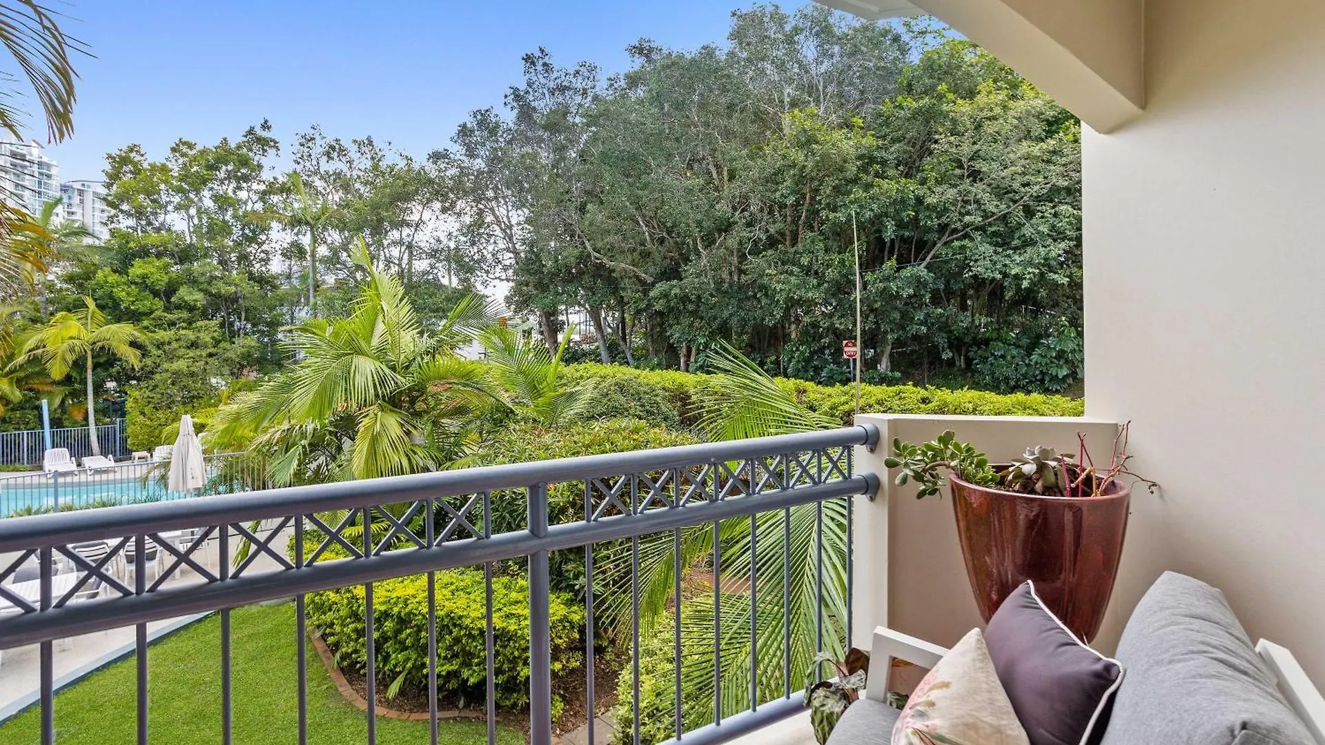 Bella Mare Coolangatta Beachside Aparthotel Gold Coast
