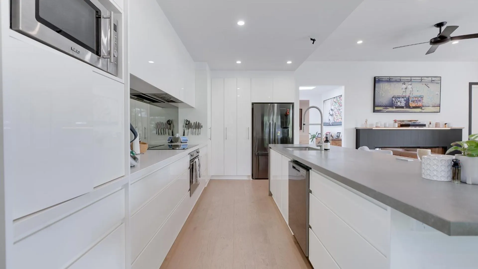 Christmas Special! Spacious 4-br Family Oasis * Gold Coast